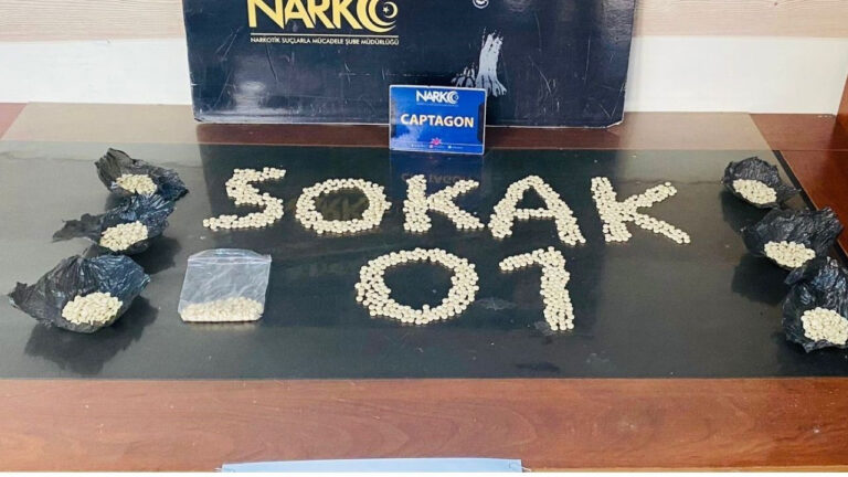 ekmek-arasinda-uyusturucuyla-yakalandi-agri-kesici-saniyordum-dedi-wON3dkMM.jpg