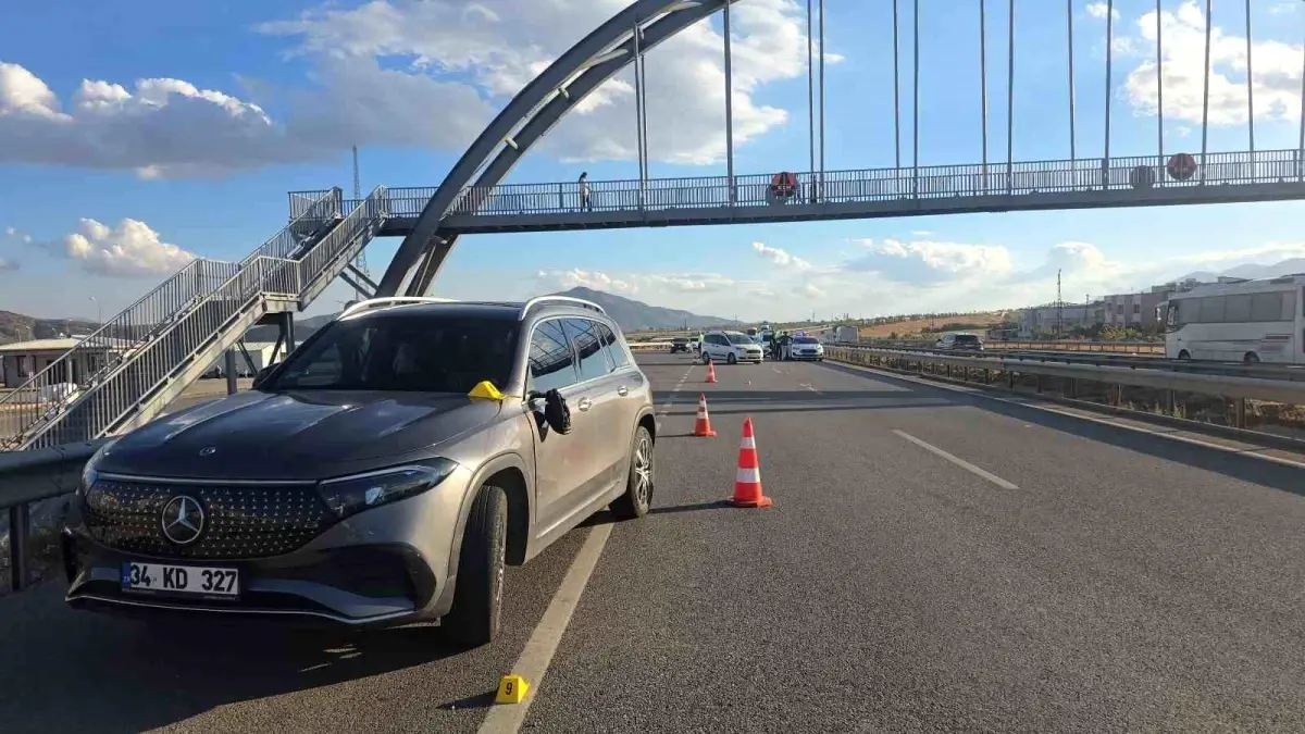 gaziantepte yolun karsisina gecerken otomobilin carptigi cocuk hayatini kaybetti BN5s9khs.jpg