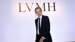 louis vuittonun sahibi bernard arnault servetini bir gunde 19 milyar dolar artirdi 4NQIiknI.jpg