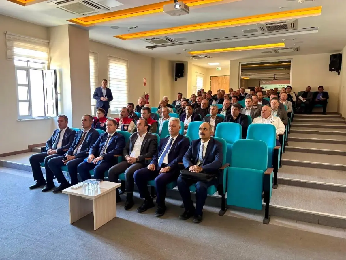 tarim sayimi icin bilgilendirme toplantisi duzenlendi Fb37G3Fe.jpg