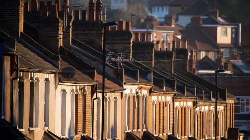 airbnb londrada siddet ve istismar magduru kadinlar icin ucretsiz konaklama saglayacak EqSbn7lx.jpg