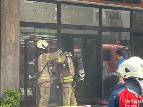 Acıbadem’deki Spor Salonunda Yangın, Bir Kişi Kurtarıldı